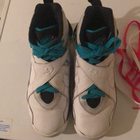 Shoes - Picture 3 of 7